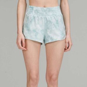 NWT Lululemon Hotty Hot Short 2.5"